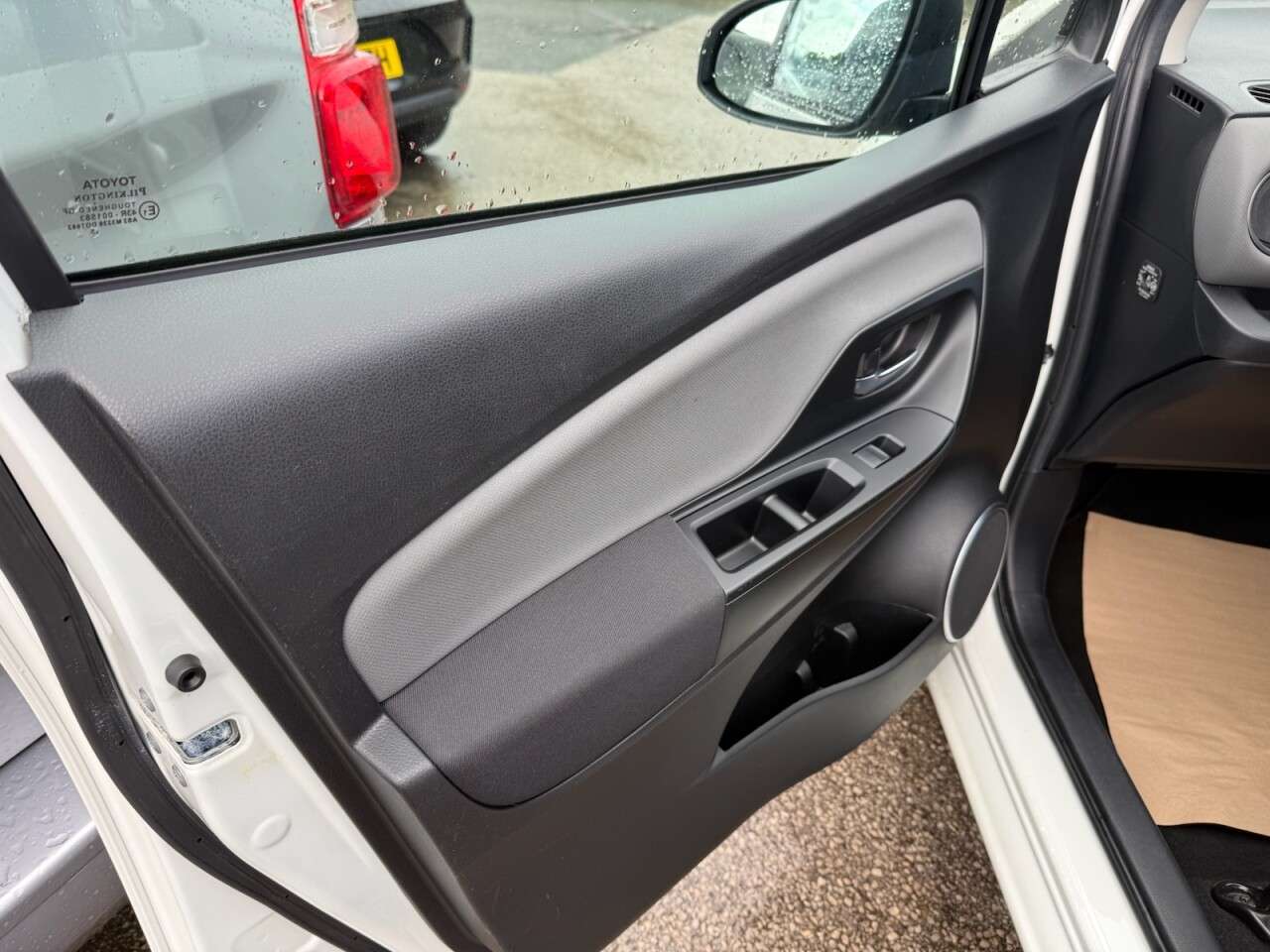 2015 TOYOTA YARIS 2015 TOYOTA YARIS