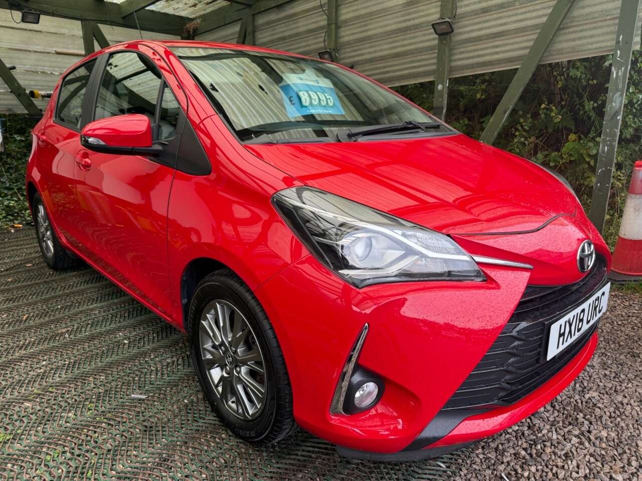 A 2018 TOYOTA YARIS 1.5 VVT-i Icon Hatchback 5dr Petrol Manual Euro 6 (111 ps) TOYOTA SERVICE R A 2018 TOYOTA YARIS 1.5 VVT-i Icon Hatchback 5dr Petrol Manual Euro 6 (111 ps) TOYOTA SERVICE R