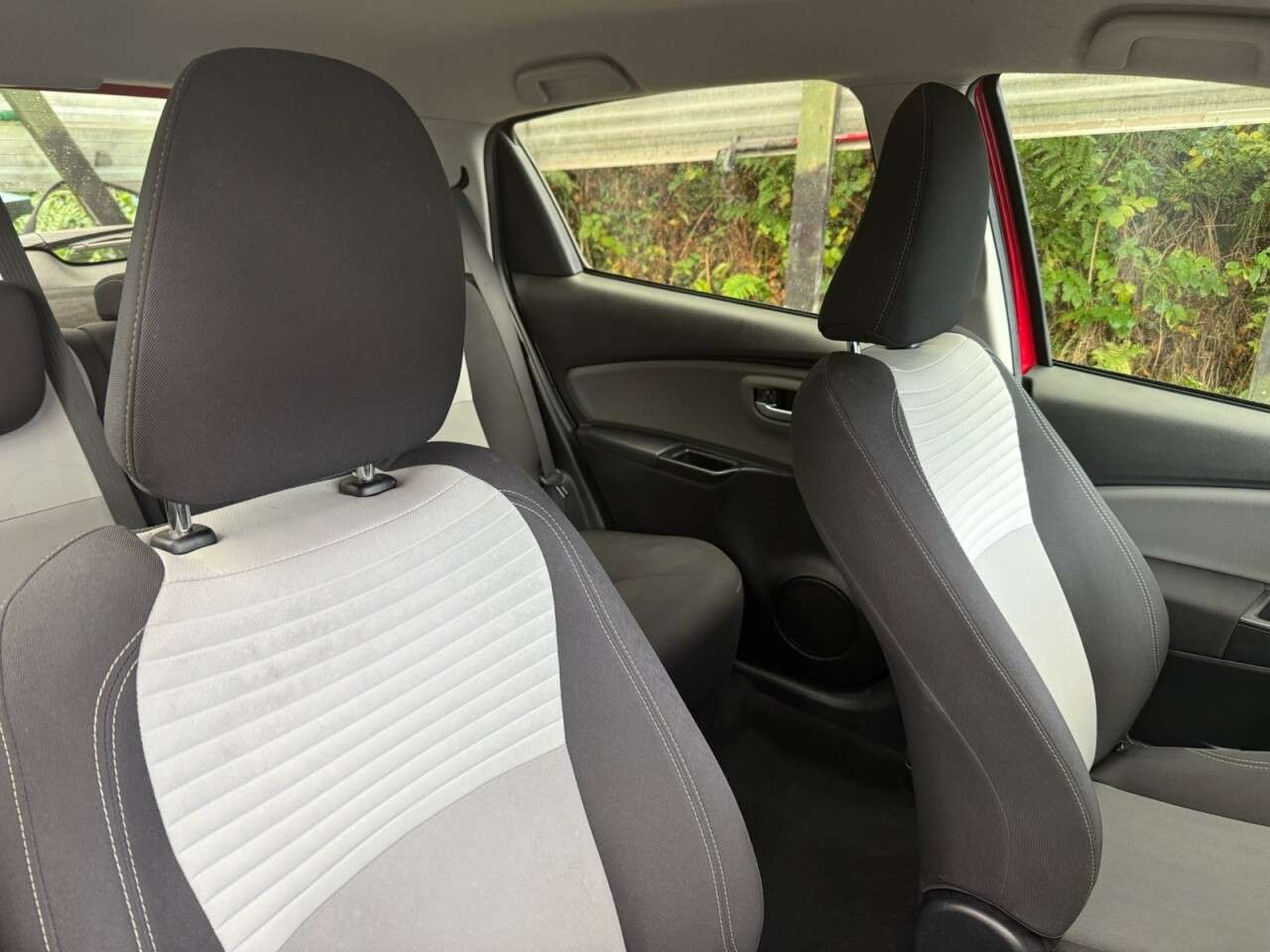 A 2018 TOYOTA YARIS 1.5 VVT-i Icon Hatchback 5dr Petrol Manual Euro 6 (111 ps) TOYOTA SERVICE R A 2018 TOYOTA YARIS 1.5 VVT-i Icon Hatchback 5dr Petrol Manual Euro 6 (111 ps) TOYOTA SERVICE R