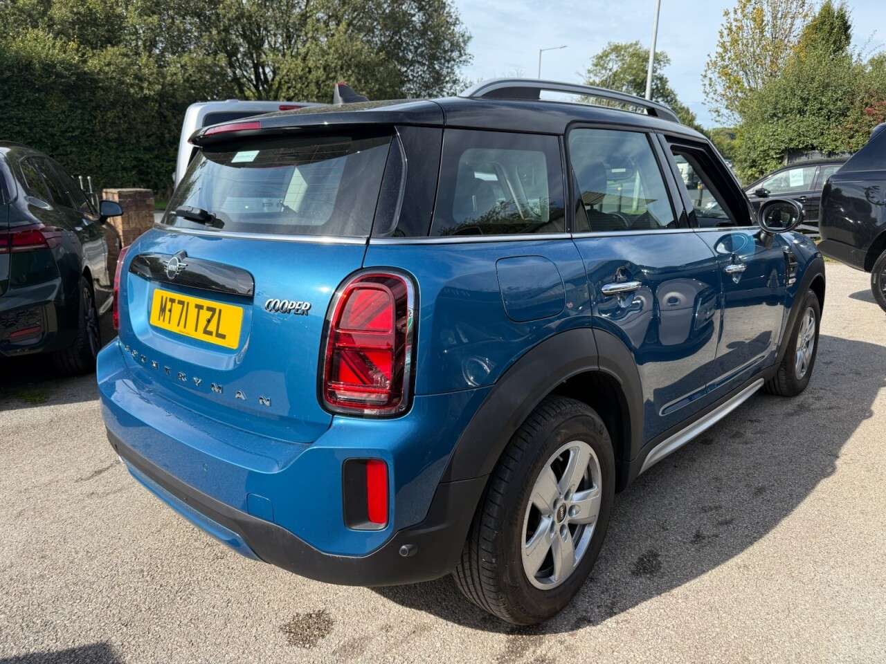 A 2021 MINI COUNTRYMAN 1.5 Cooper Classic SUV 5dr Petrol Steptronic Euro 6 (s/s) (136 ps) JUST ARR A 2021 MINI COUNTRYMAN 1.5 Cooper Classic SUV 5dr Petrol Steptronic Euro 6 (s/s) (136 ps) JUST ARR