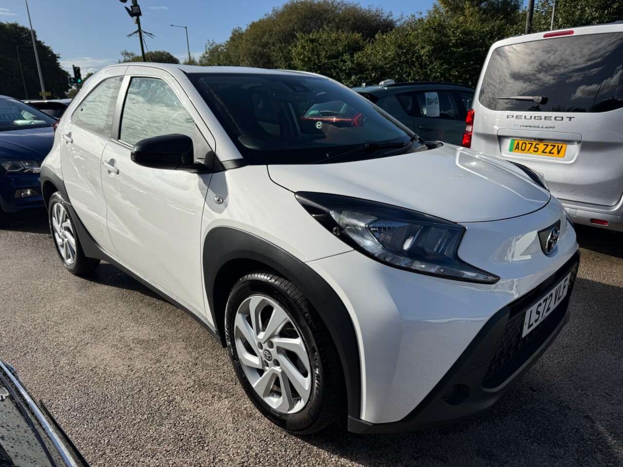 2022 TOYOTA AYGO X 2022 TOYOTA AYGO X