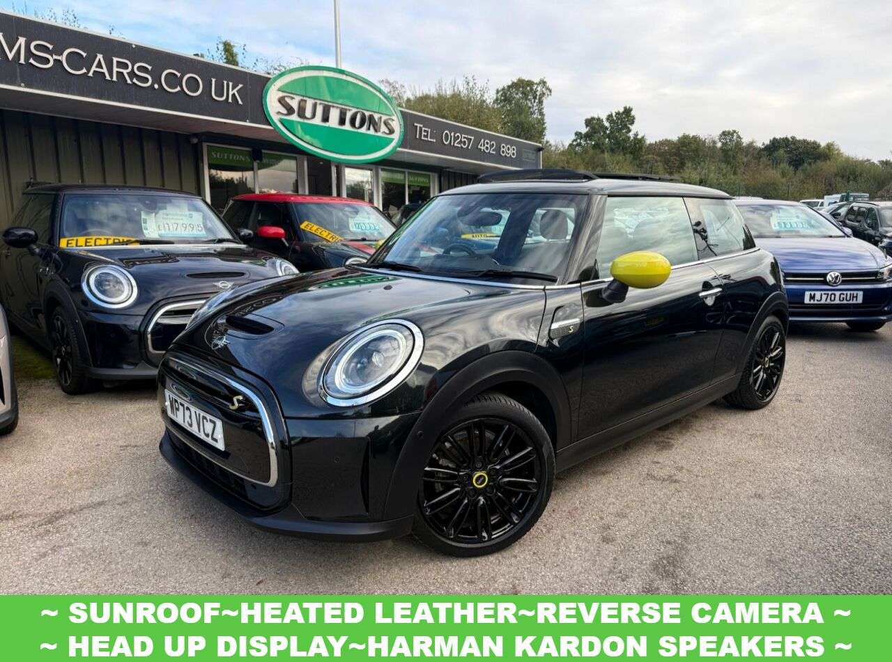 A 2023 MINI ELECTRIC HATCH Cooper SE 32.6kWh Level 3 Hatchback 3dr Electric Auto (184 ps) MINI SERVICE A 2023 MINI ELECTRIC HATCH Cooper SE 32.6kWh Level 3 Hatchback 3dr Electric Auto (184 ps) MINI SERVICE