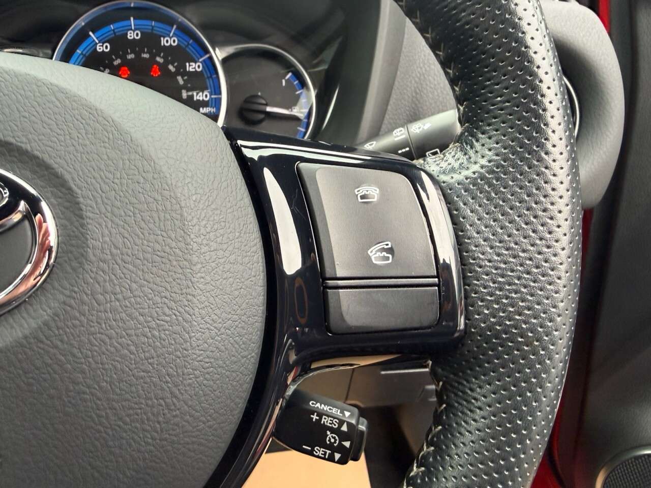 2016 TOYOTA YARIS 2016 TOYOTA YARIS
