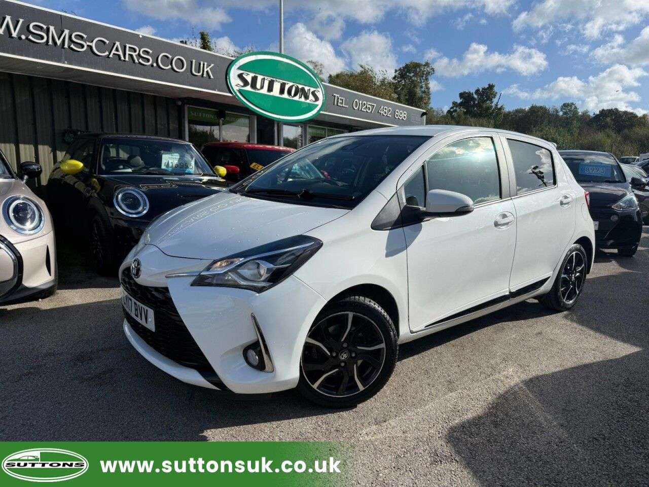 A 2017 TOYOTA YARIS 1.5 VVT-i Design Hatchback 5dr Petrol Manual Euro 6 (111 ps) **SERVICE HIST A 2017 TOYOTA YARIS 1.5 VVT-i Design Hatchback 5dr Petrol Manual Euro 6 (111 ps) **SERVICE HIST