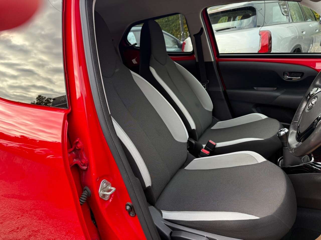 2017 TOYOTA AYGO 2017 TOYOTA AYGO