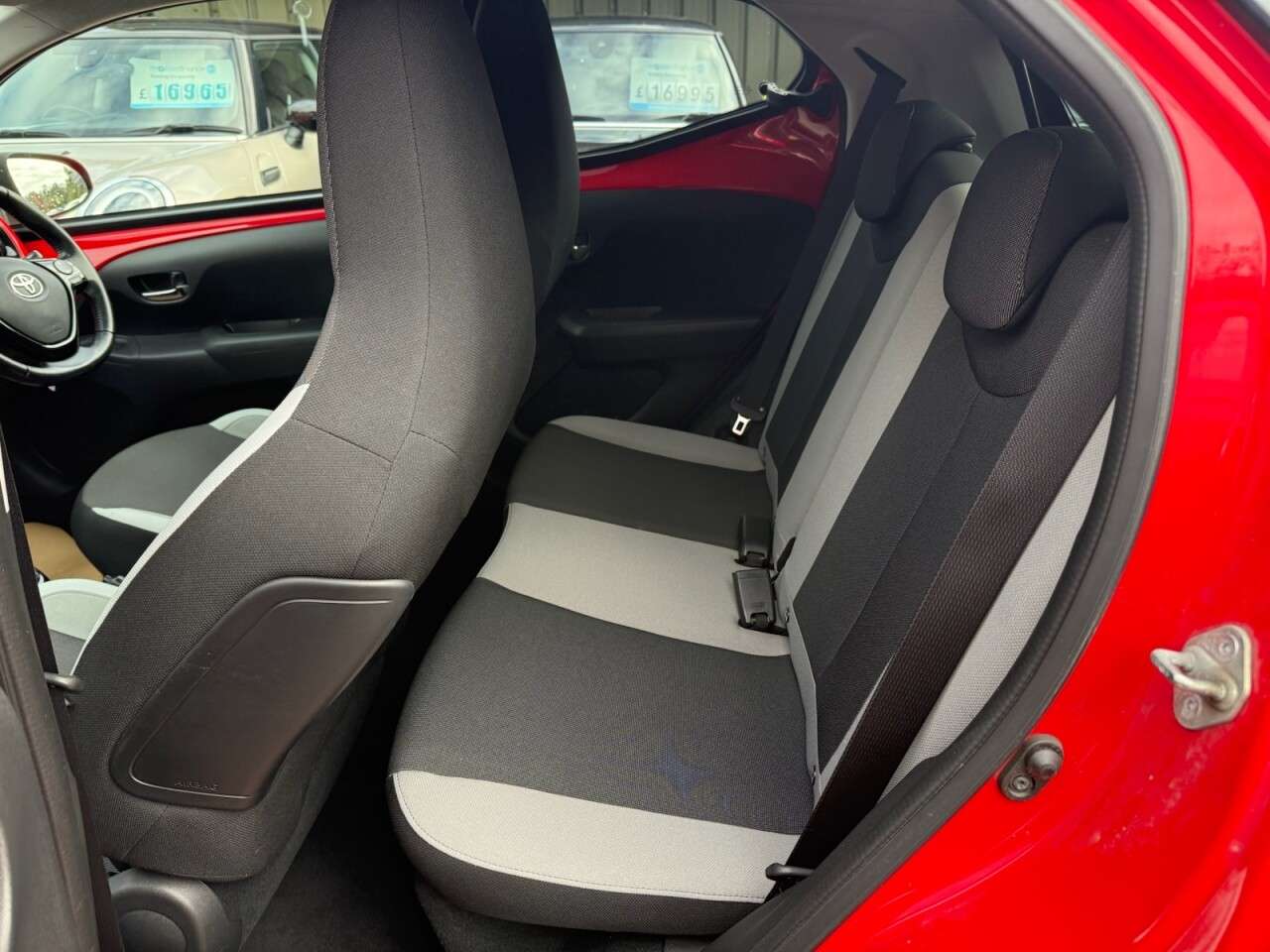 2017 TOYOTA AYGO 2017 TOYOTA AYGO