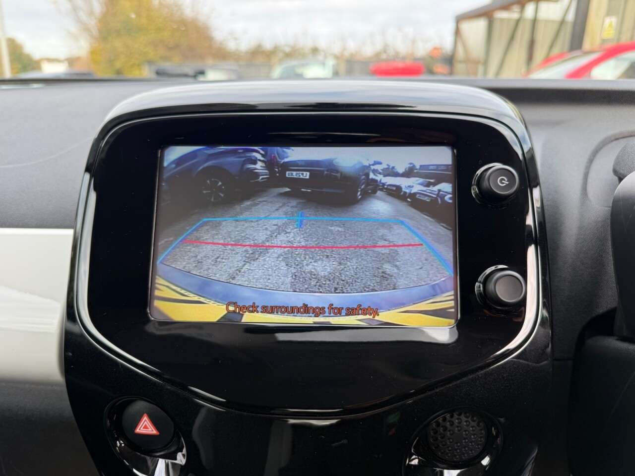 A 2017 TOYOTA AYGO 1.0 VVT-i x-style Hatchback 5dr Petrol x-shift Euro 6 (68 ps) 2 OWNERS & TO A 2017 TOYOTA AYGO 1.0 VVT-i x-style Hatchback 5dr Petrol x-shift Euro 6 (68 ps) 2 OWNERS & TO