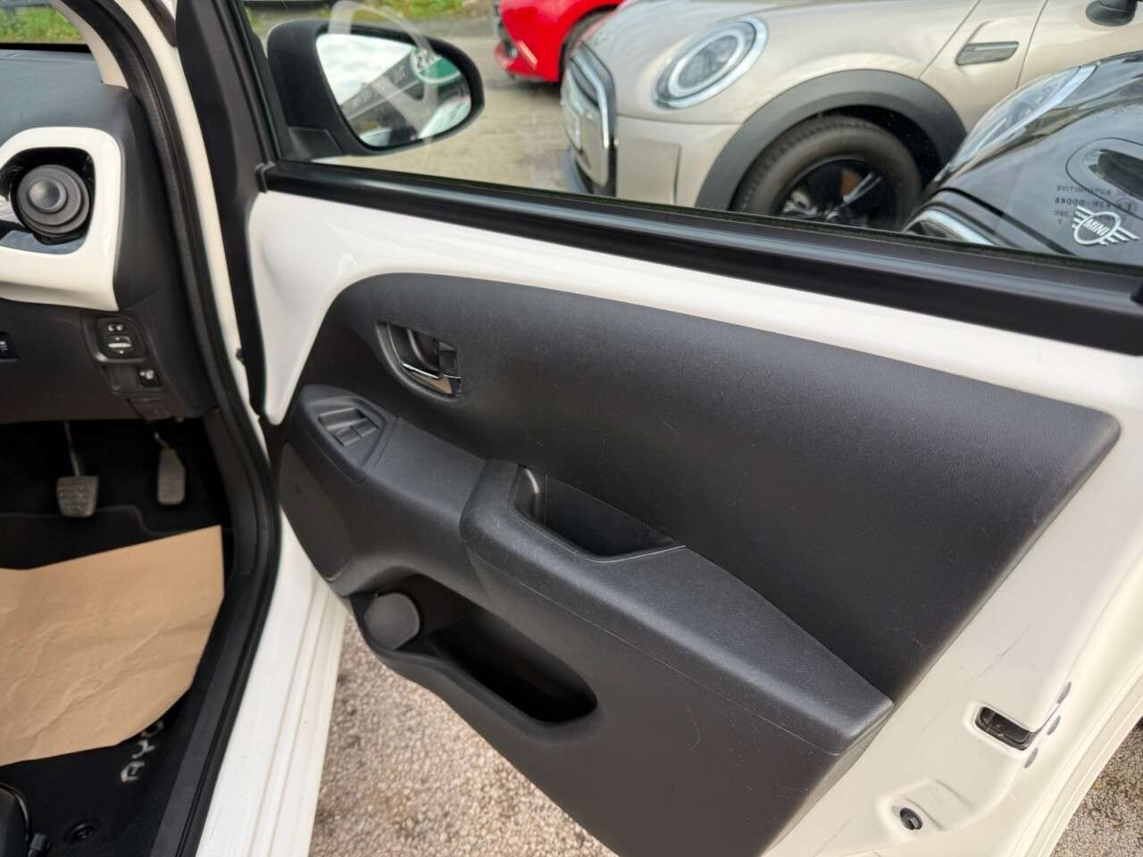 2017 TOYOTA AYGO 2017 TOYOTA AYGO
