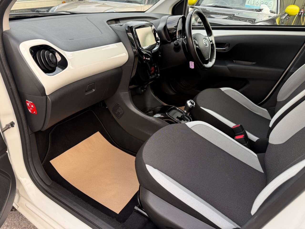 2017 TOYOTA AYGO 2017 TOYOTA AYGO