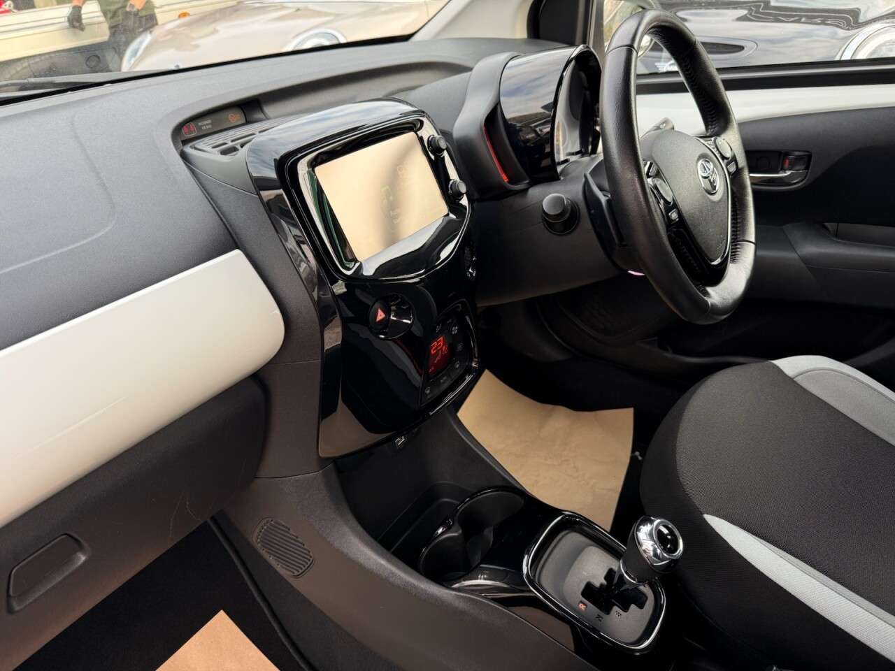 2017 TOYOTA AYGO 2017 TOYOTA AYGO