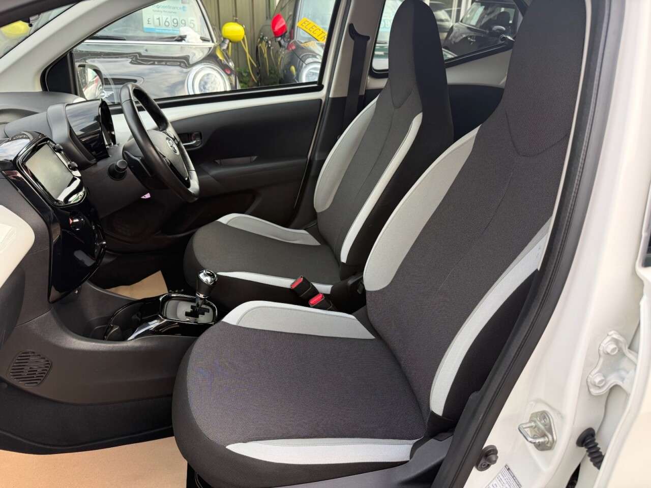 2017 TOYOTA AYGO 2017 TOYOTA AYGO