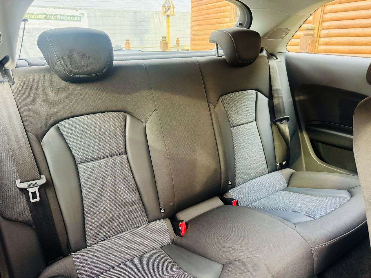 2016 AUDI A1 2016 AUDI A1