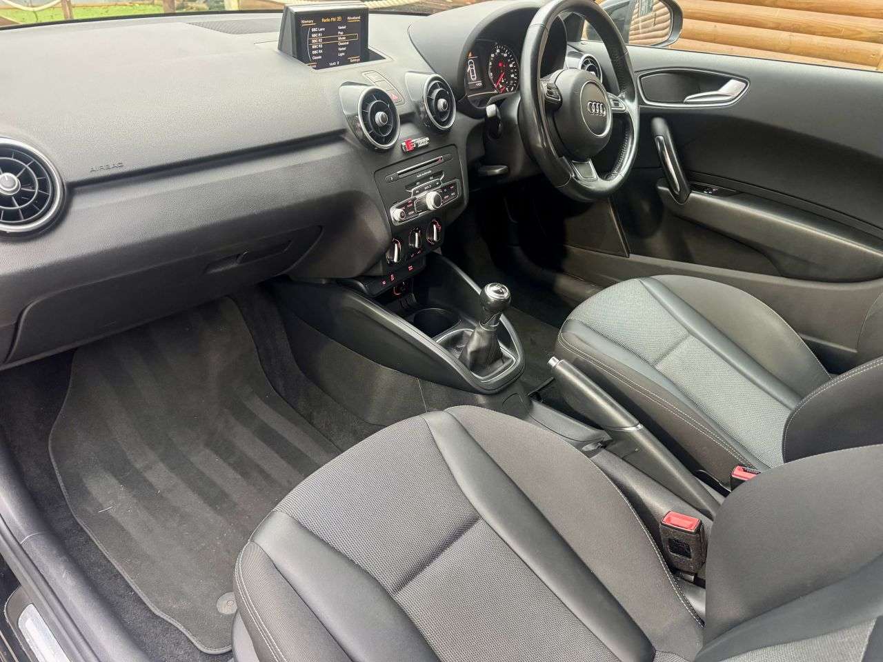 2016 AUDI A1 2016 AUDI A1