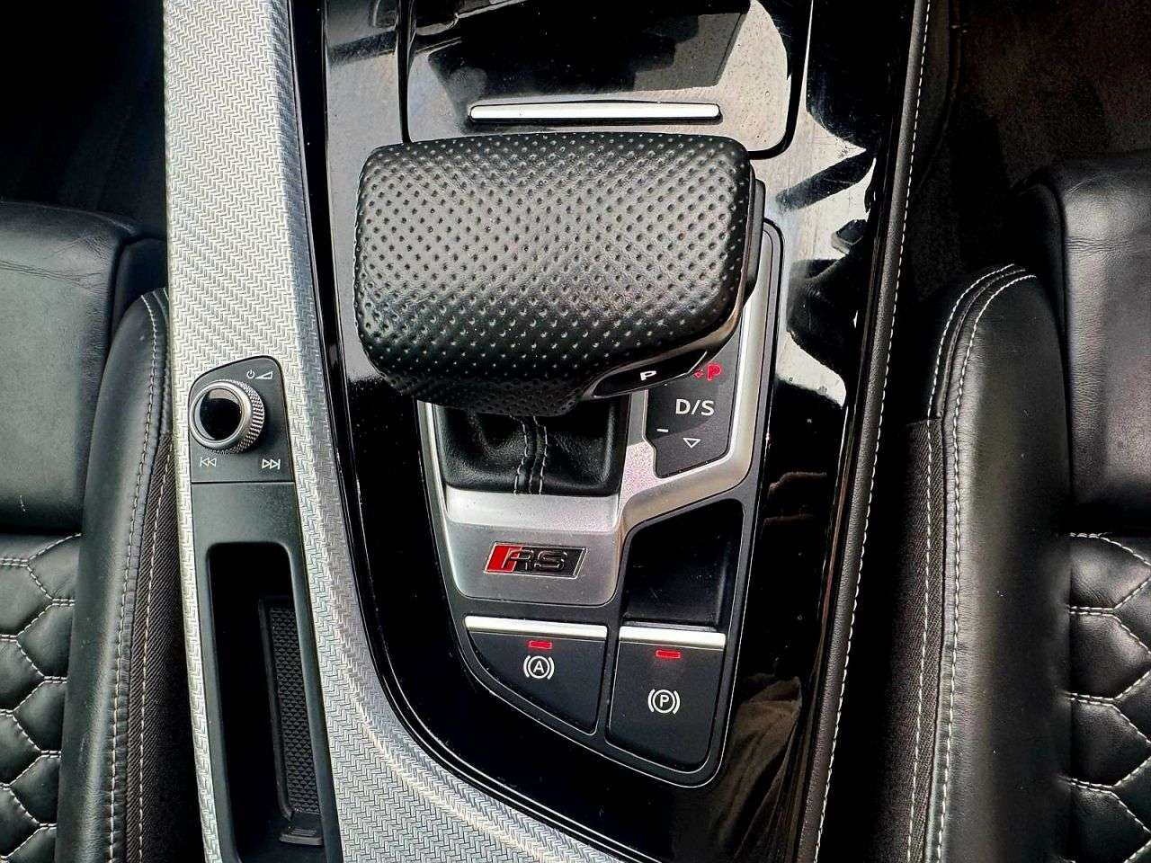 2021 AUDI RS4 AVANT 2021 AUDI RS4 AVANT