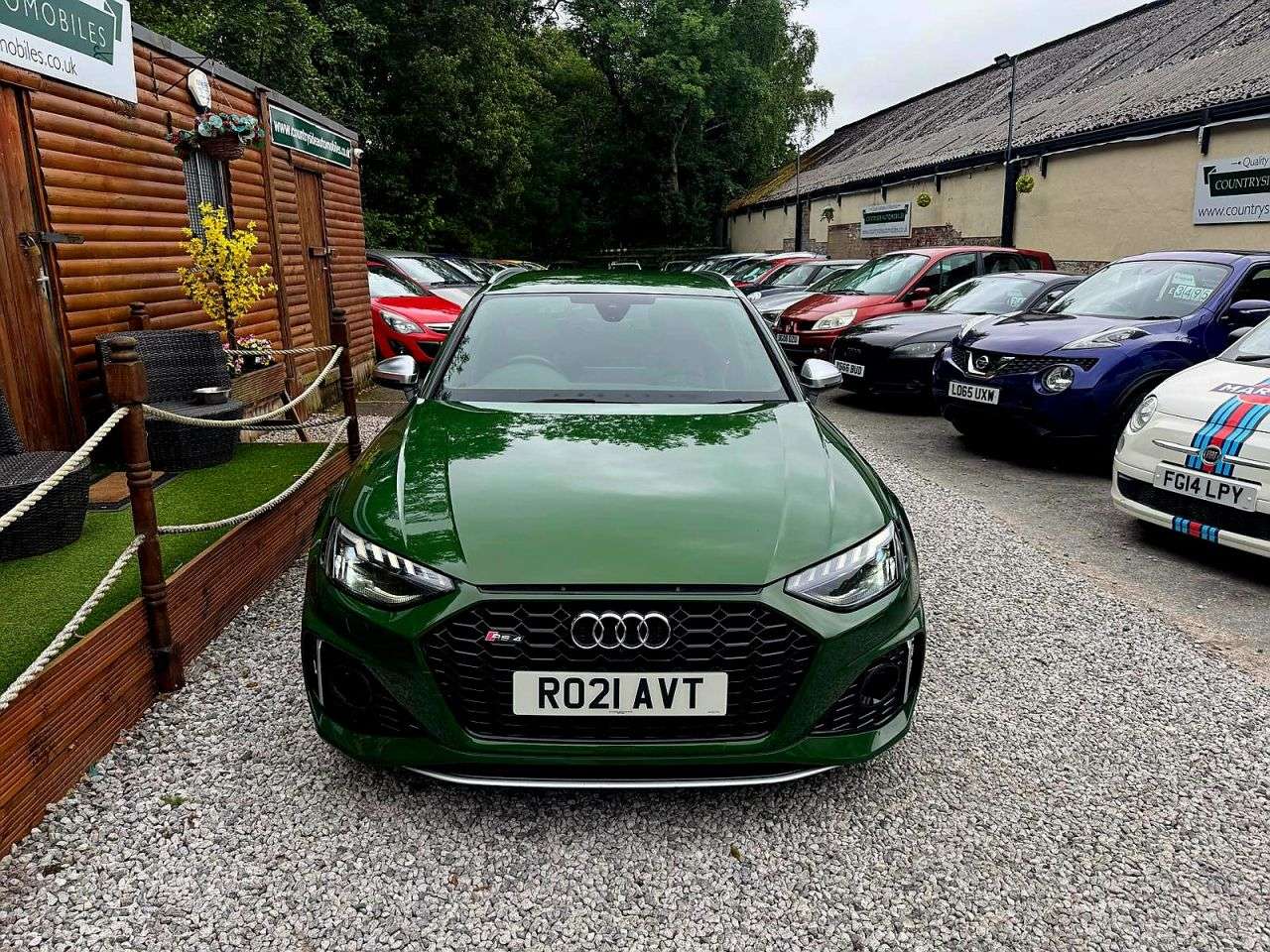 A 2021 AUDI RS4 AVANT 2.9 TFSI V6 Estate 5dr Petrol Tiptronic quattro Euro 6 (s/s) (450 ps) COMFO A 2021 AUDI RS4 AVANT 2.9 TFSI V6 Estate 5dr Petrol Tiptronic quattro Euro 6 (s/s) (450 ps) COMFO
