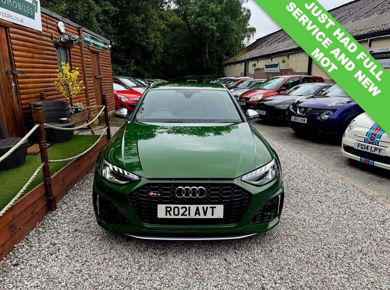 A 2021 AUDI RS4 AVANT 2.9 TFSI V6 Estate 5dr Petrol Tiptronic quattro Euro 6 (s/s) (450 ps) COMFO A 2021 AUDI RS4 AVANT 2.9 TFSI V6 Estate 5dr Petrol Tiptronic quattro Euro 6 (s/s) (450 ps) COMFO