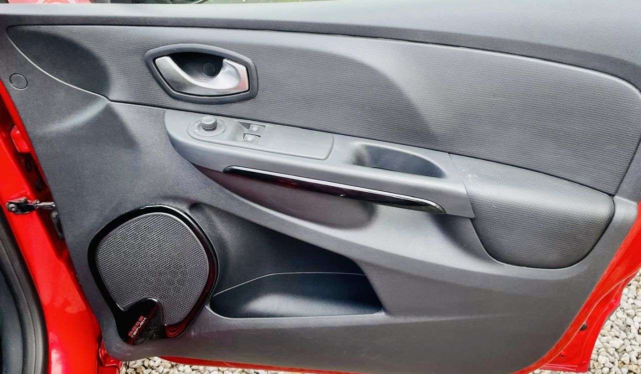 2016 RENAULT CLIO 2016 RENAULT CLIO