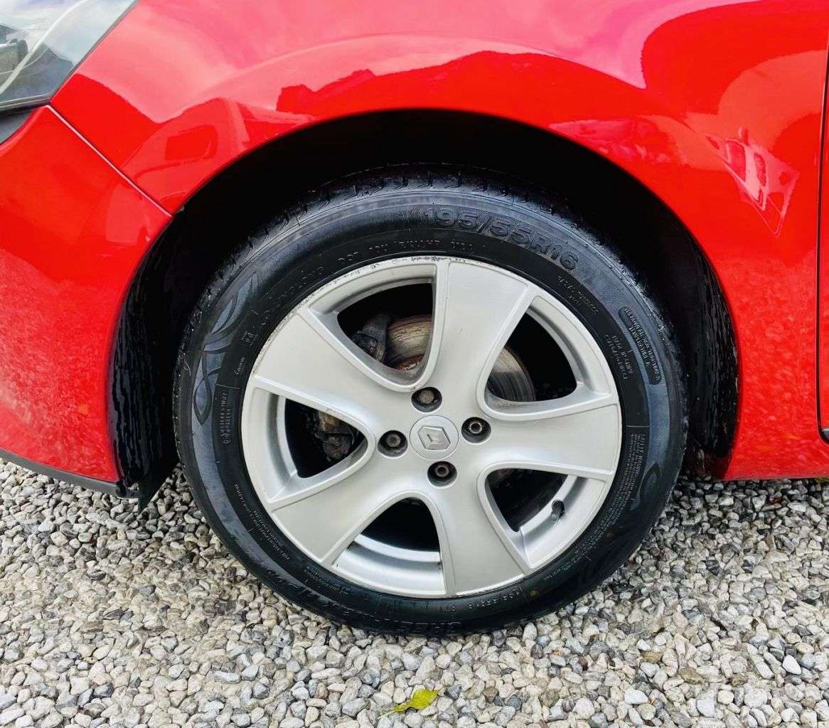 2016 RENAULT CLIO 2016 RENAULT CLIO