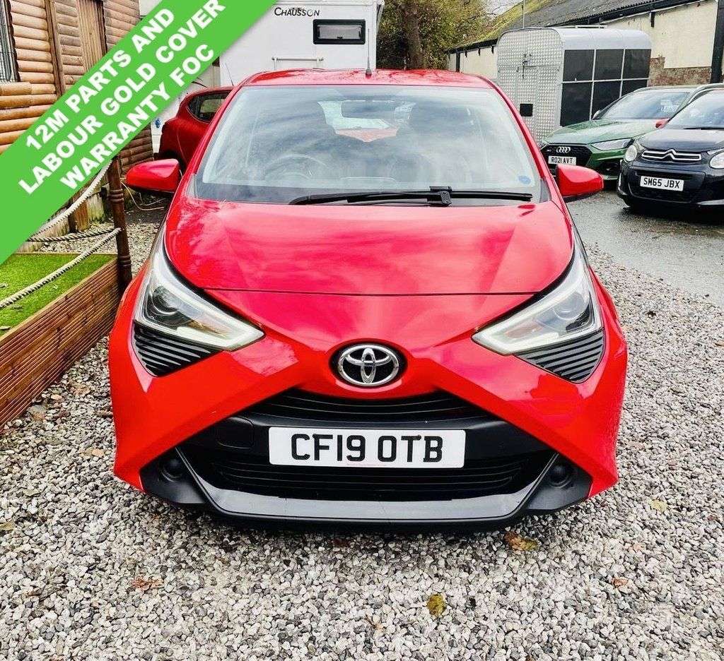 A 2019 TOYOTA AYGO 1.0 VVT-i x-play Hatchback 5dr Petrol Manual Euro 6 (71 ps) ONE ONER FROM N A 2019 TOYOTA AYGO 1.0 VVT-i x-play Hatchback 5dr Petrol Manual Euro 6 (71 ps) ONE ONER FROM N