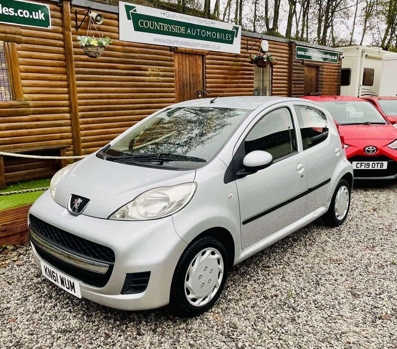 2011 PEUGEOT 107 2011 PEUGEOT 107