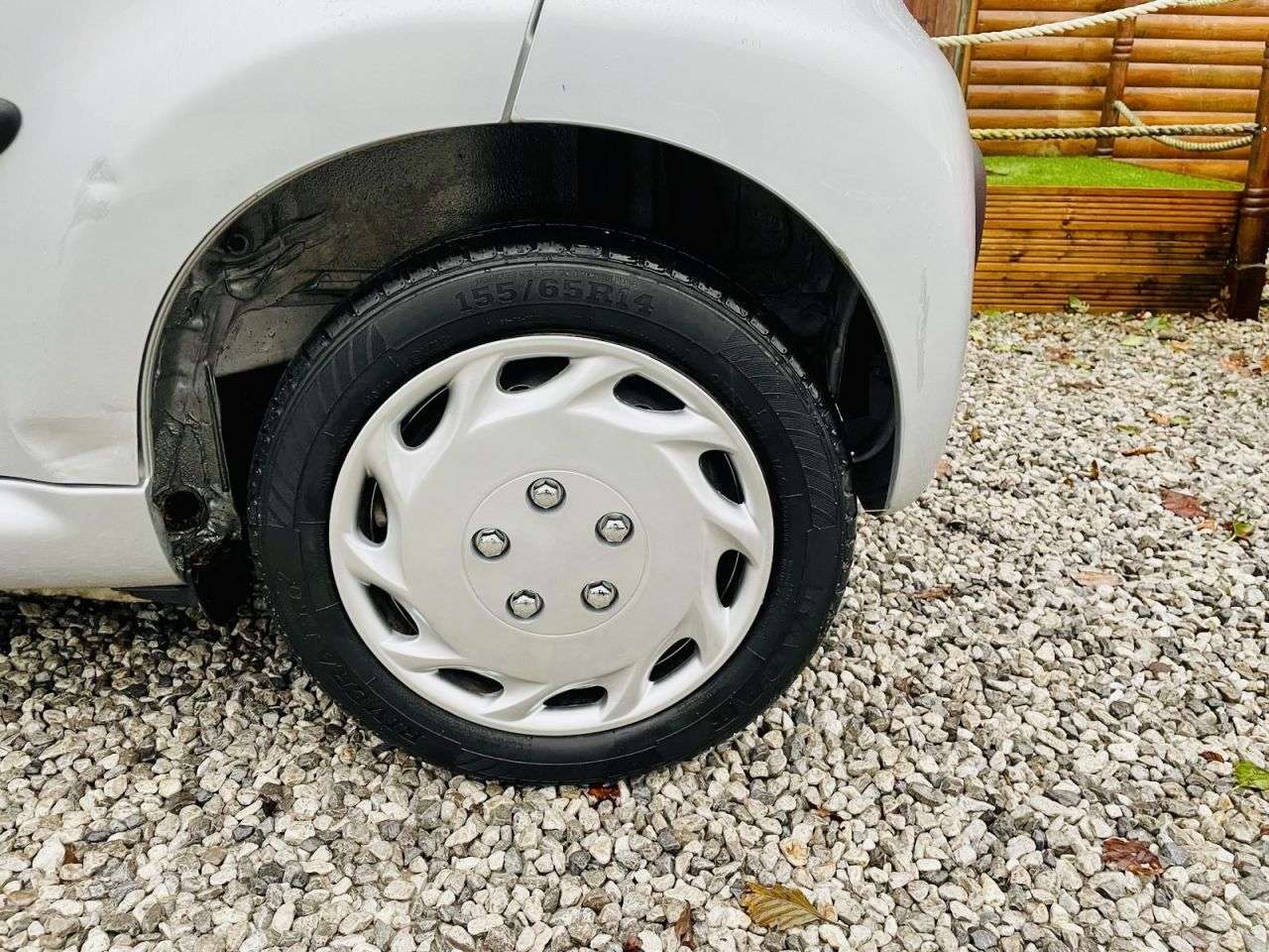 2011 PEUGEOT 107 2011 PEUGEOT 107