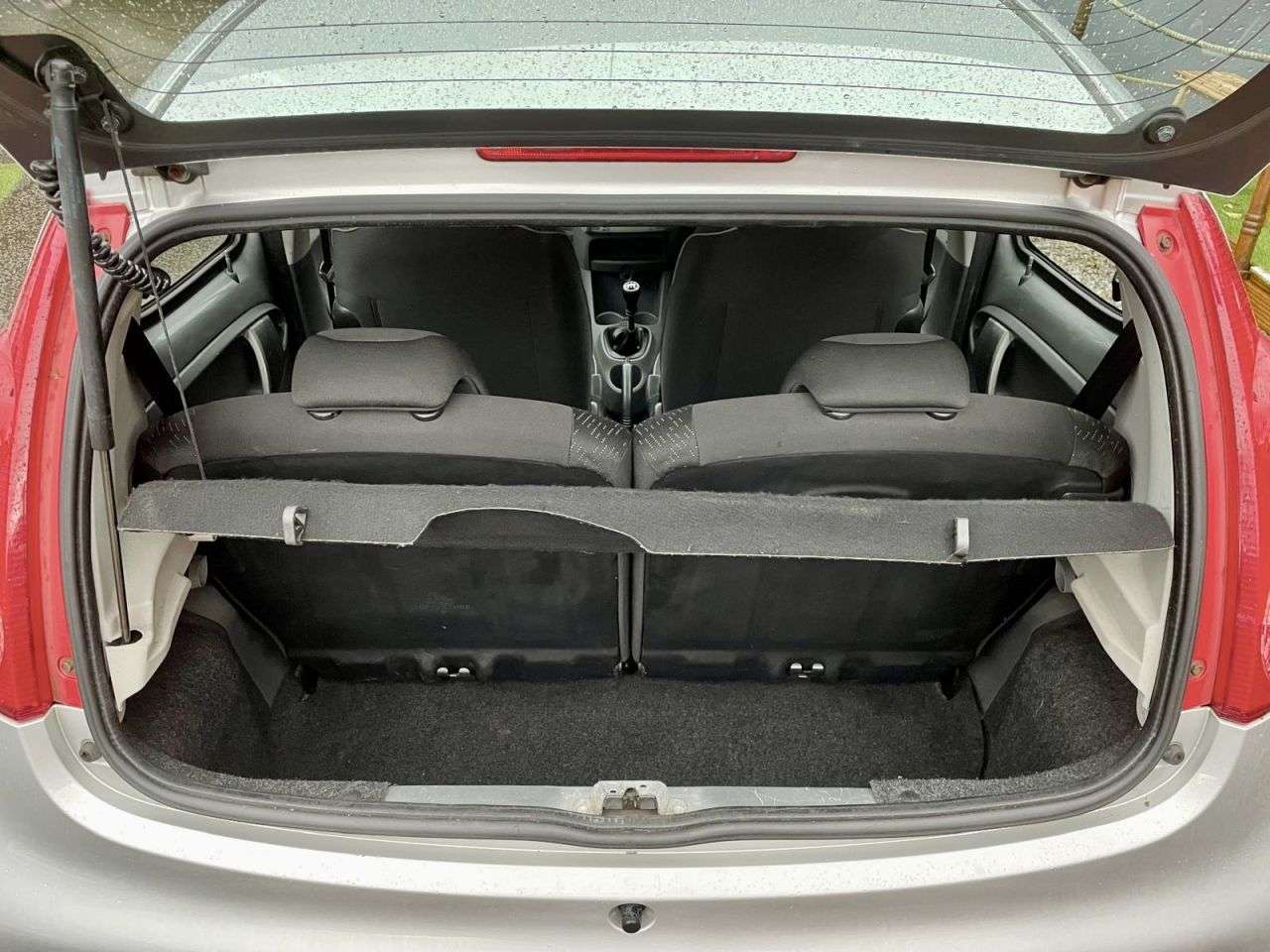 2011 PEUGEOT 107 2011 PEUGEOT 107