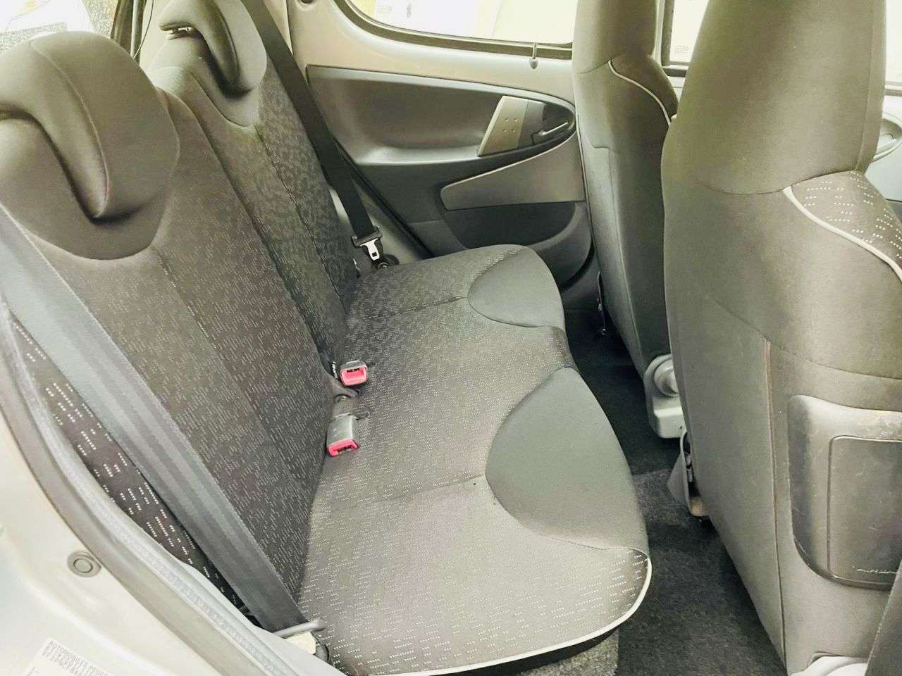 2011 PEUGEOT 107 2011 PEUGEOT 107