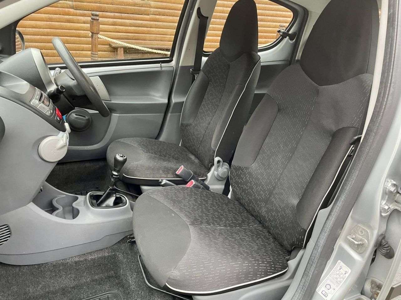 2011 PEUGEOT 107 2011 PEUGEOT 107