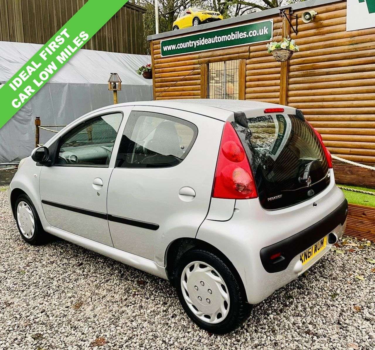 2011 PEUGEOT 107 2011 PEUGEOT 107