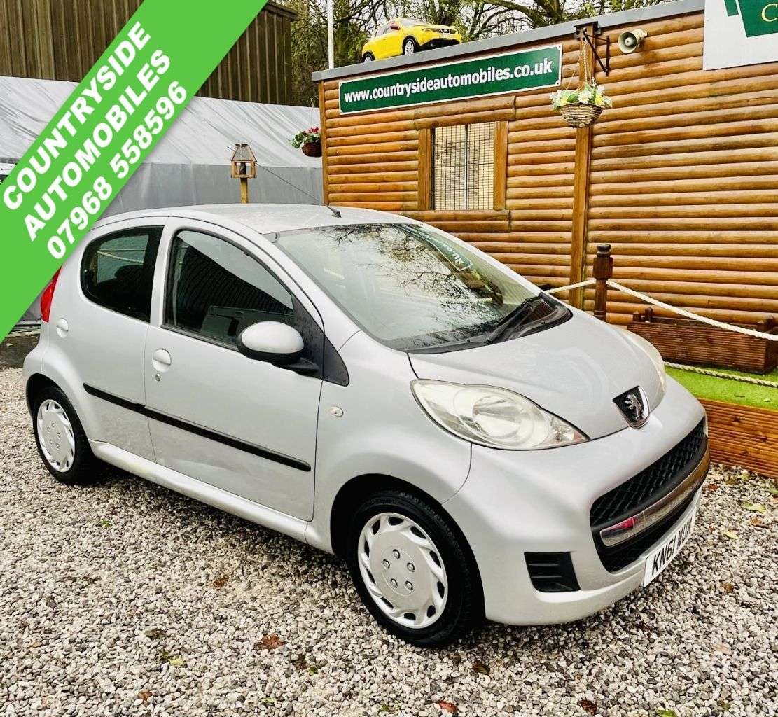 A 2011 PEUGEOT 107 1.0 12V Urban Hatchback 5dr Petrol Manual Euro 5 (68 ps) SERVICE HISTORY # A 2011 PEUGEOT 107 1.0 12V Urban Hatchback 5dr Petrol Manual Euro 5 (68 ps) SERVICE HISTORY #