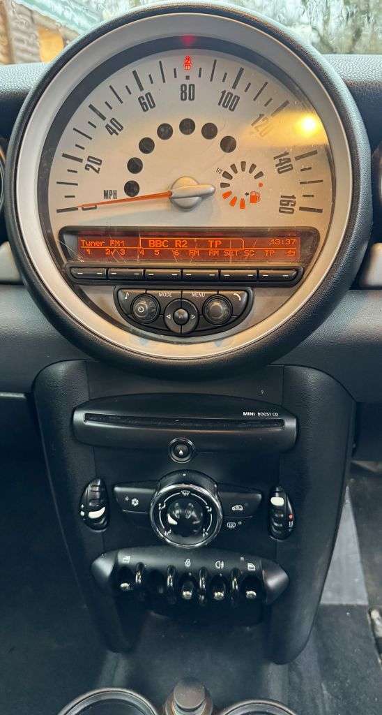 2011 MINI CLUBMAN 2011 MINI CLUBMAN