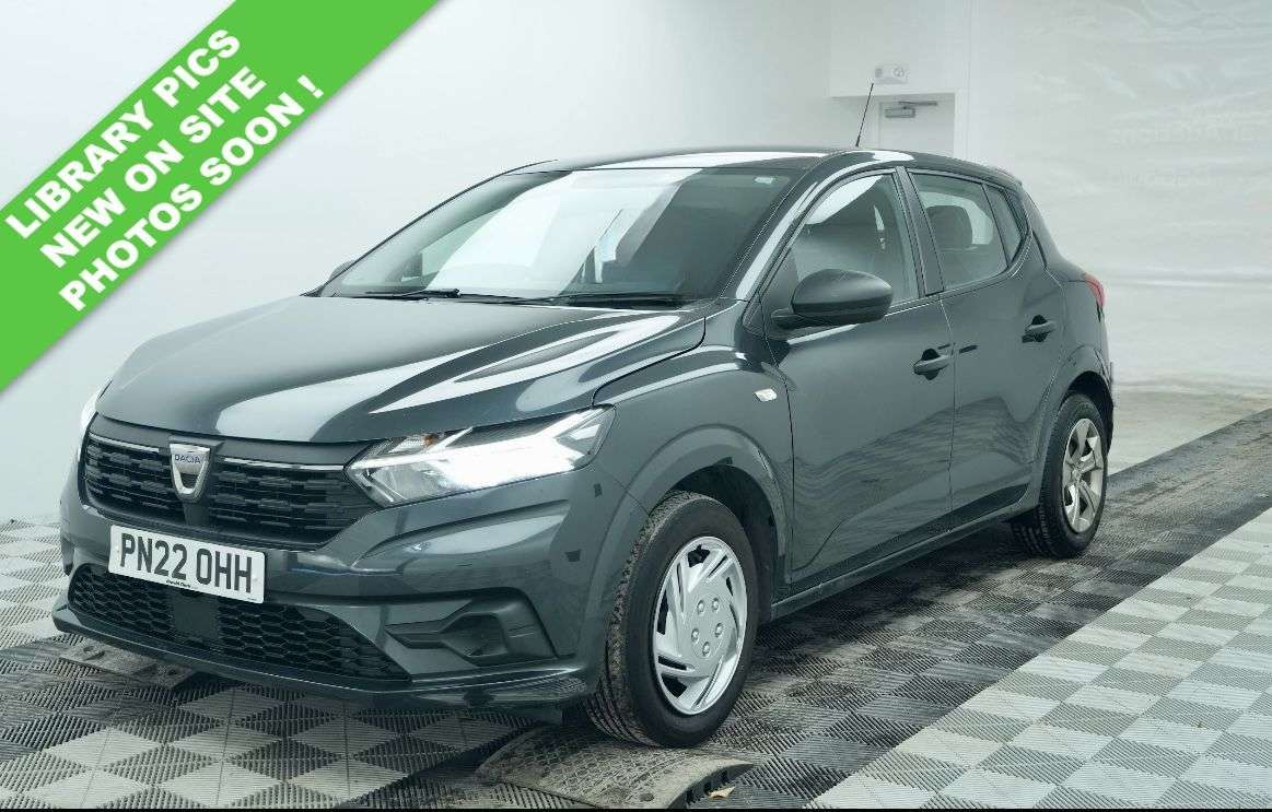 A 2022 DACIA SANDERO 1.0 TCe Essential Hatchback 5dr Bi Fuel Manual Euro 6 (s/s) (100 ps) BI FUE A 2022 DACIA SANDERO 1.0 TCe Essential Hatchback 5dr Bi Fuel Manual Euro 6 (s/s) (100 ps) BI FUE
