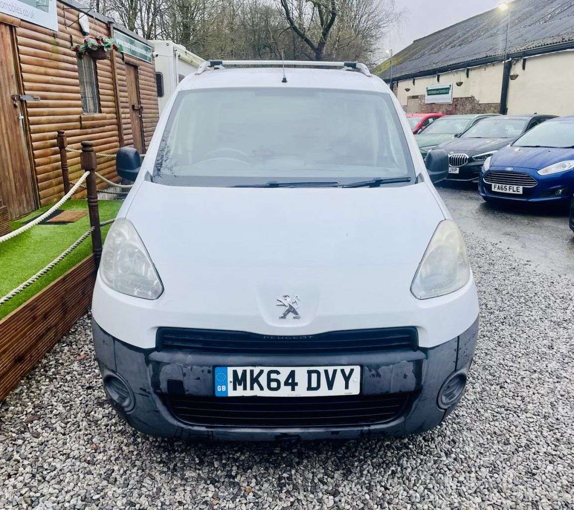 A 2014 PEUGEOT PARTNER 1.6 HDi 850 S Panel Van 4dr Diesel Manual L1 (132 g/km, 90 bhp) 2 NEW TYRES A 2014 PEUGEOT PARTNER 1.6 HDi 850 S Panel Van 4dr Diesel Manual L1 (132 g/km, 90 bhp) 2 NEW TYRES