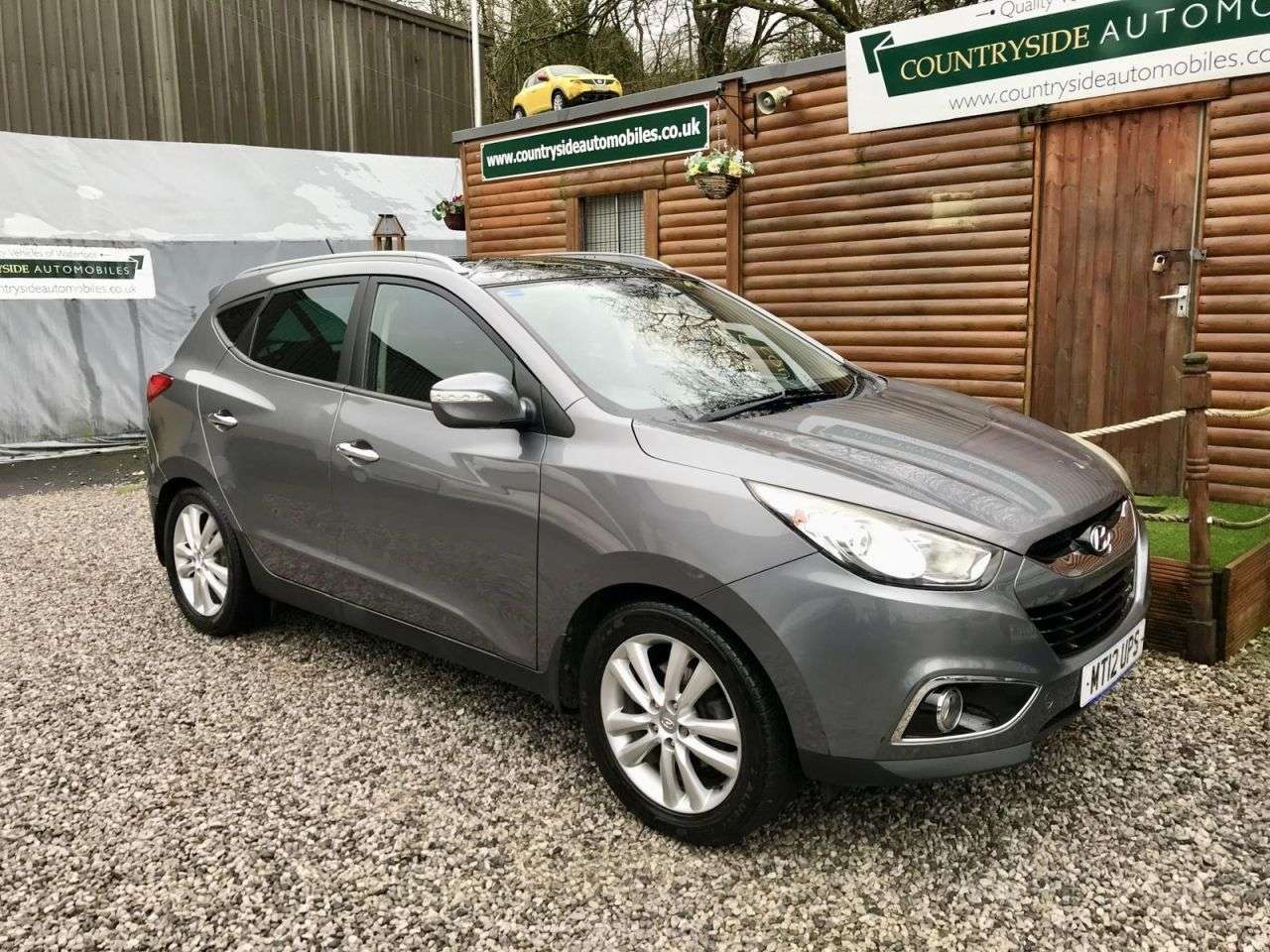 A 2012 HYUNDAI IX35 2.0 CRDi Premium SUV 5dr Diesel Auto 4WD Euro 5 (184 ps) AUTOMATIC # DIESEL A 2012 HYUNDAI IX35 2.0 CRDi Premium SUV 5dr Diesel Auto 4WD Euro 5 (184 ps) AUTOMATIC # DIESEL