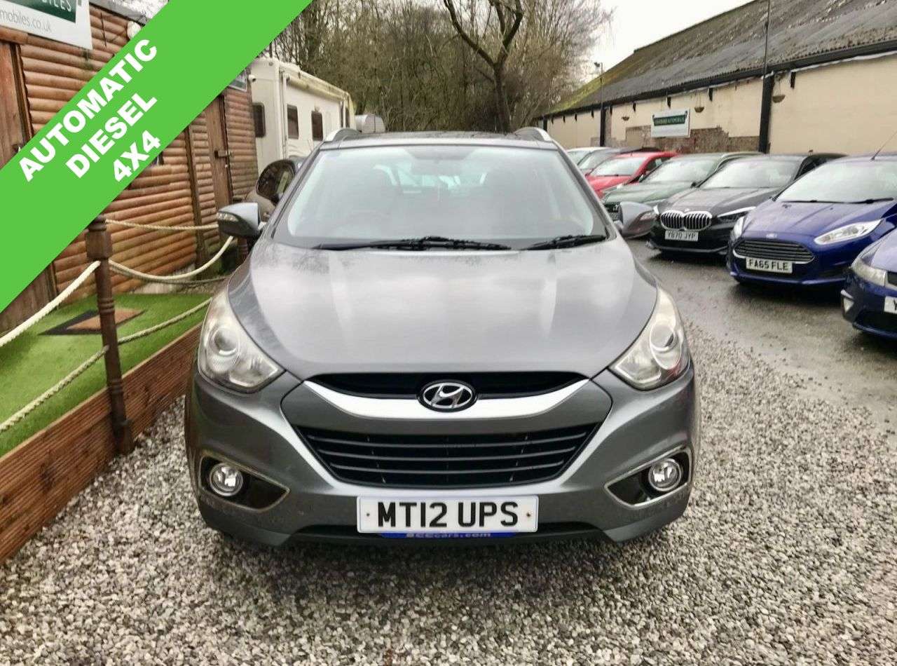 A 2012 HYUNDAI IX35 2.0 CRDi Premium SUV 5dr Diesel Auto 4WD Euro 5 (184 ps) AUTOMATIC # DIESEL A 2012 HYUNDAI IX35 2.0 CRDi Premium SUV 5dr Diesel Auto 4WD Euro 5 (184 ps) AUTOMATIC # DIESEL