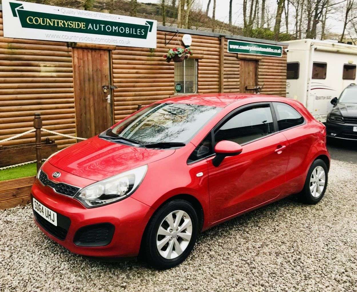 A 2015 KIA RIO 1.25 VR7 Hatchback 3dr Petrol Manual Euro 5 (84 bhp) FULL SERVICE AND NEW M A 2015 KIA RIO 1.25 VR7 Hatchback 3dr Petrol Manual Euro 5 (84 bhp) FULL SERVICE AND NEW M