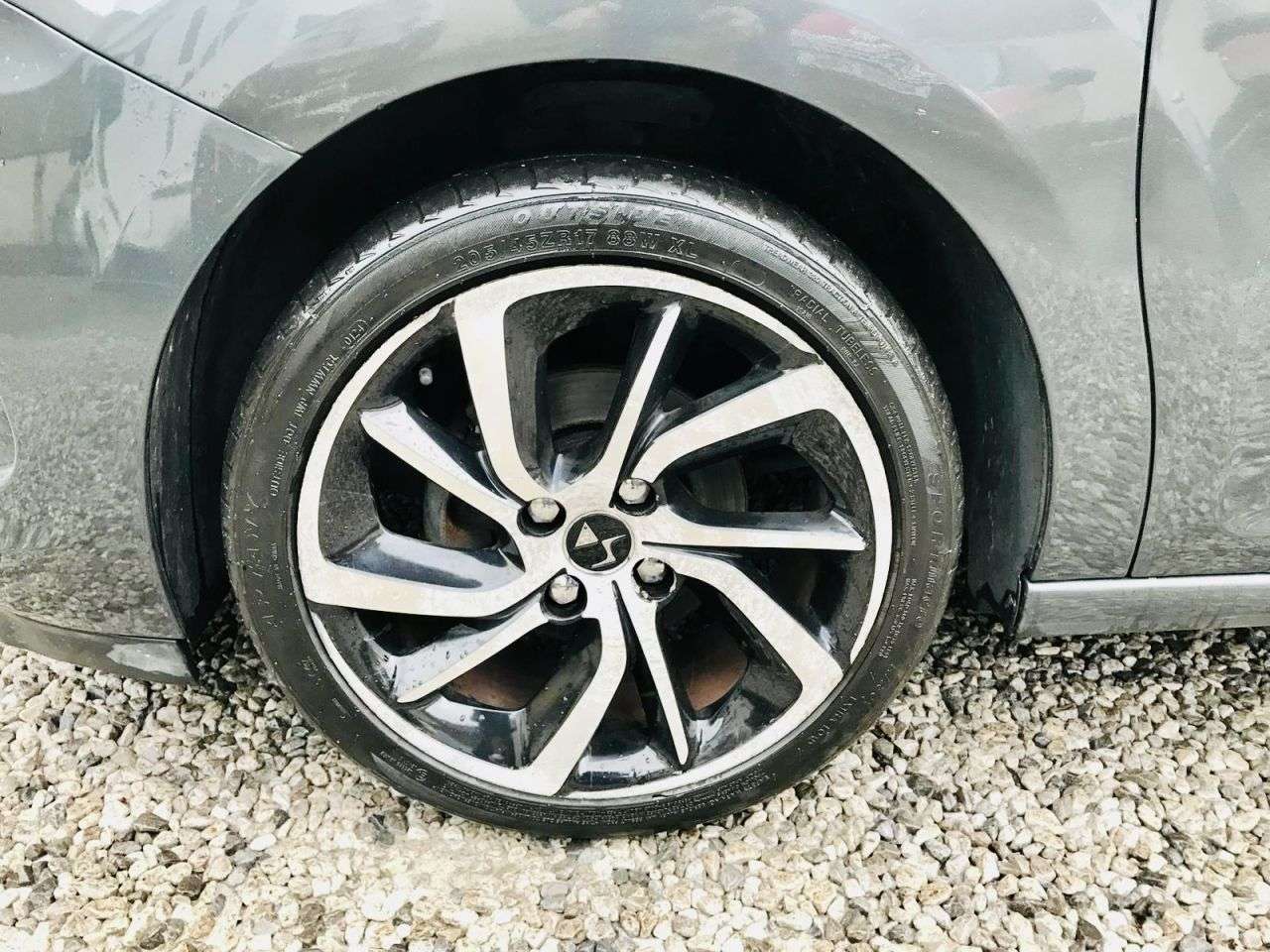 2015 DS AUTOMOBILES DS 3 2015 DS AUTOMOBILES DS 3