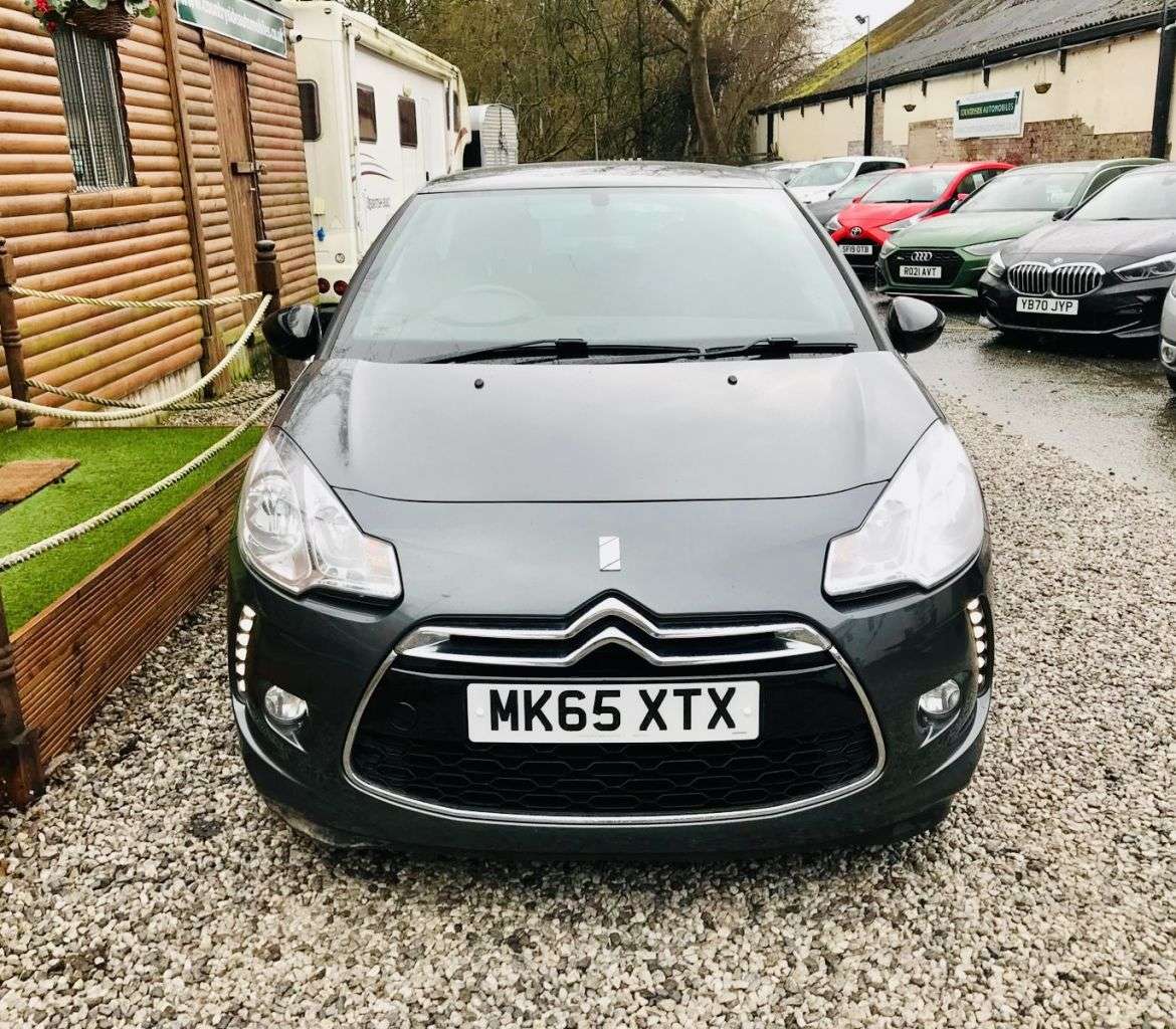 A 2015 DS AUTOMOBILES DS 3 1.2 PureTech DStyle Nav Hatchback 3dr Petrol Manual Euro 6 (s/s) (110 ps) 1 A 2015 DS AUTOMOBILES DS 3 1.2 PureTech DStyle Nav Hatchback 3dr Petrol Manual Euro 6 (s/s) (110 ps) 1