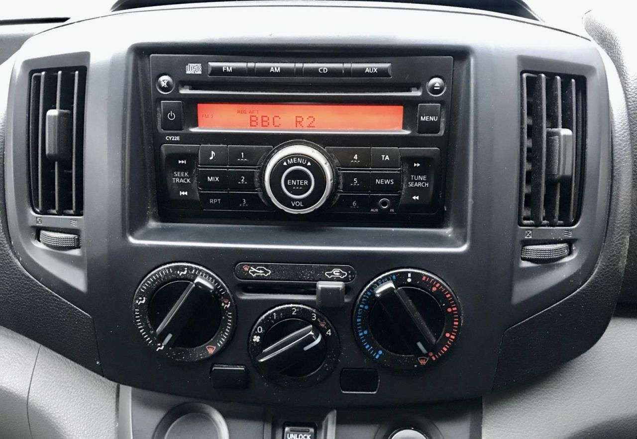 2009 NISSAN NV200 2009 NISSAN NV200