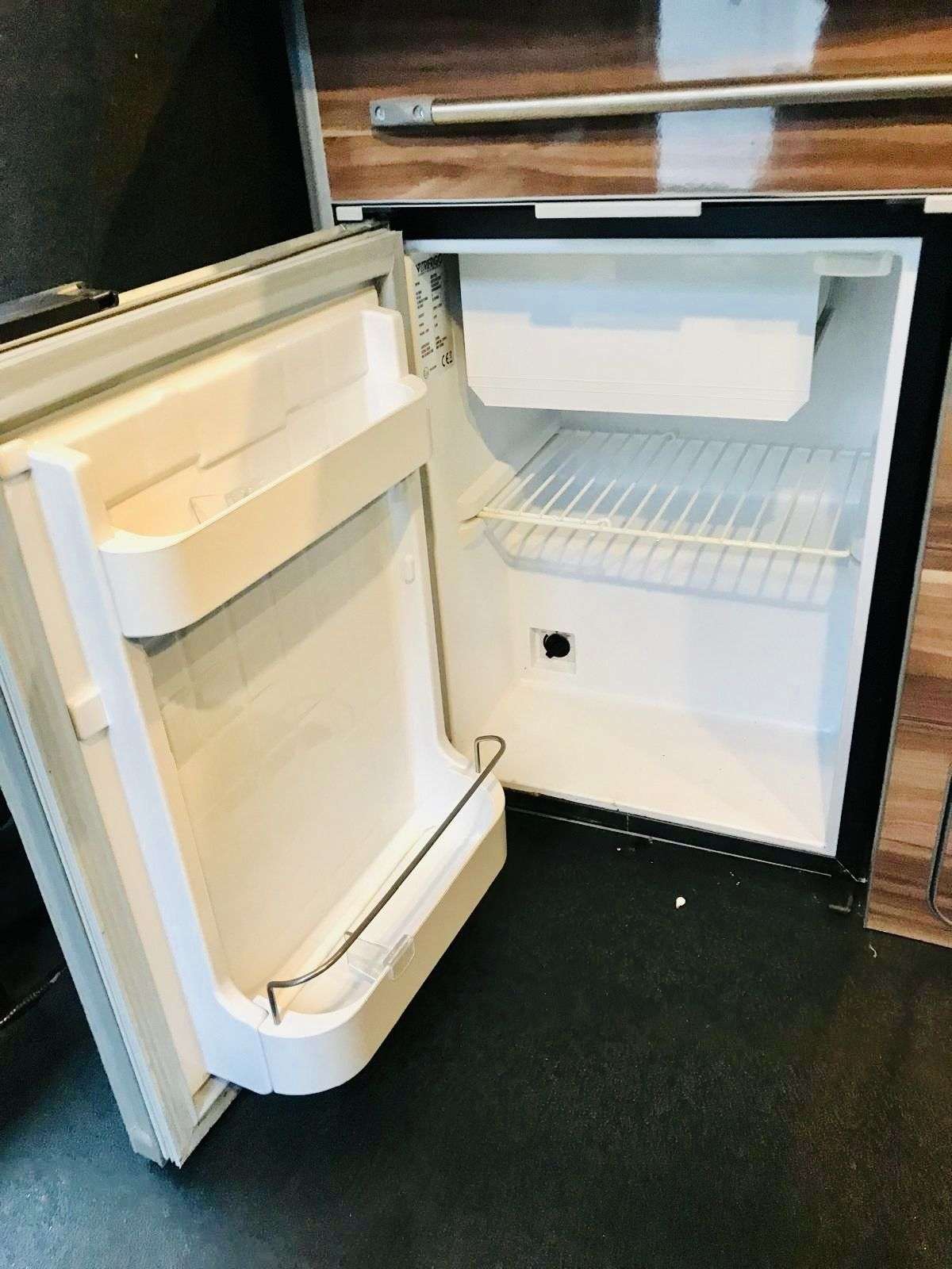 2009 NISSAN NV200 2009 NISSAN NV200