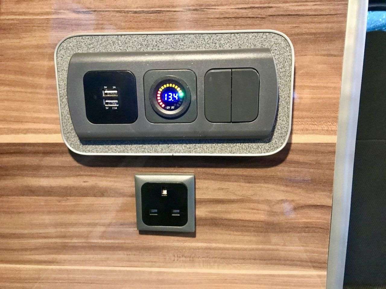 2009 NISSAN NV200 2009 NISSAN NV200