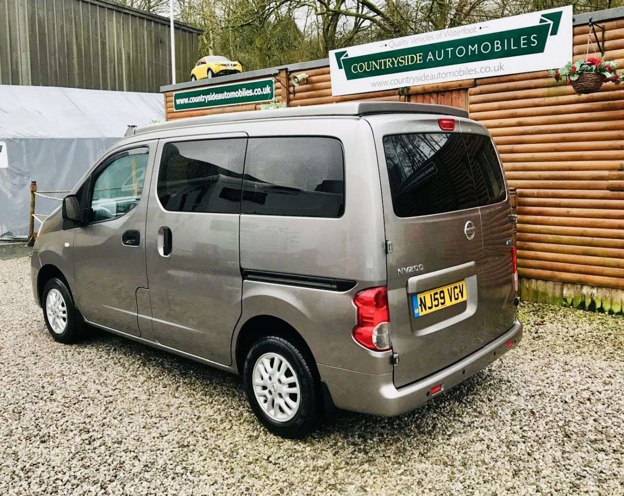 2009 NISSAN NV200 2009 NISSAN NV200