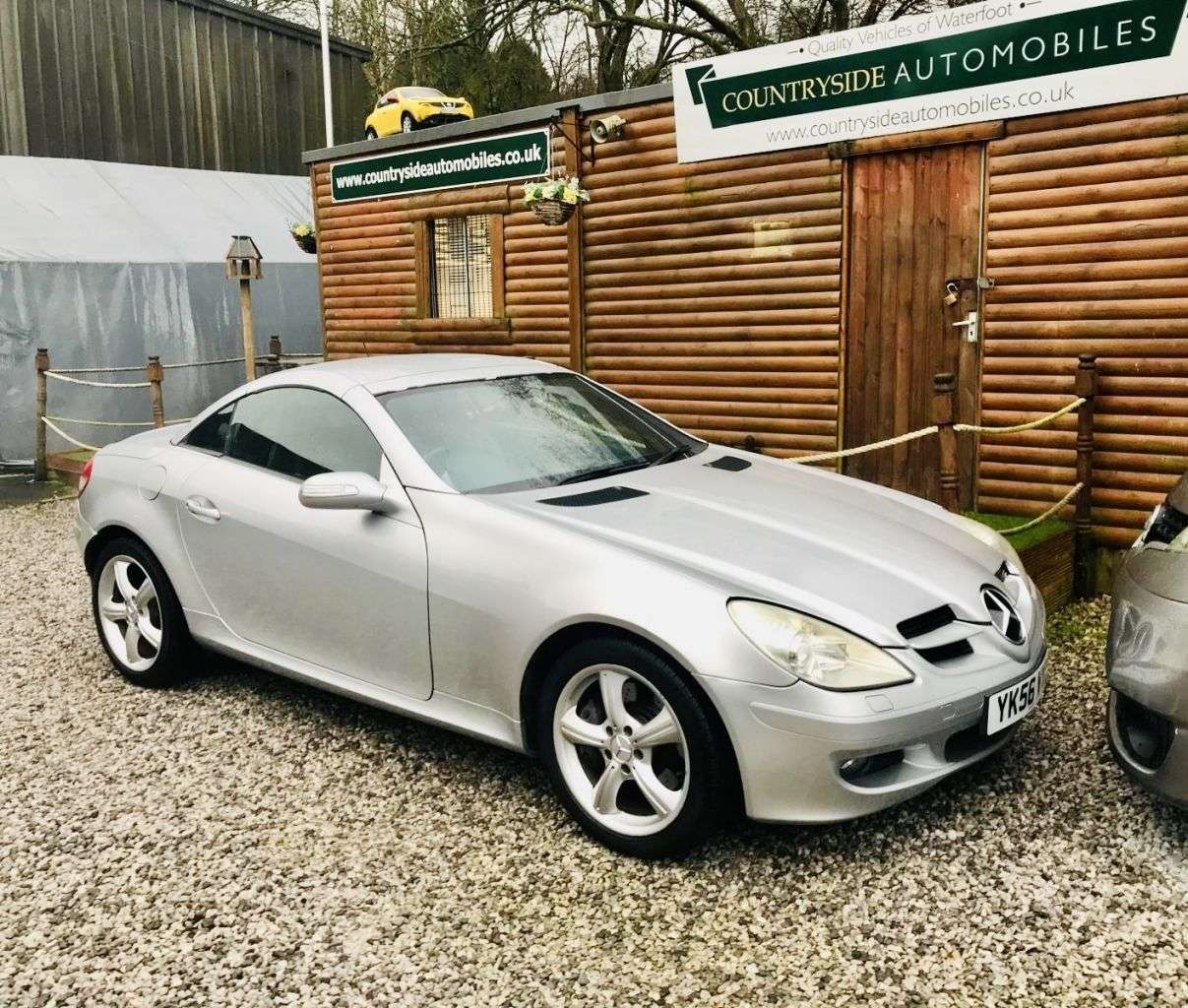 A 2006 MERCEDES SLK 350 A 2006 MERCEDES SLK 350