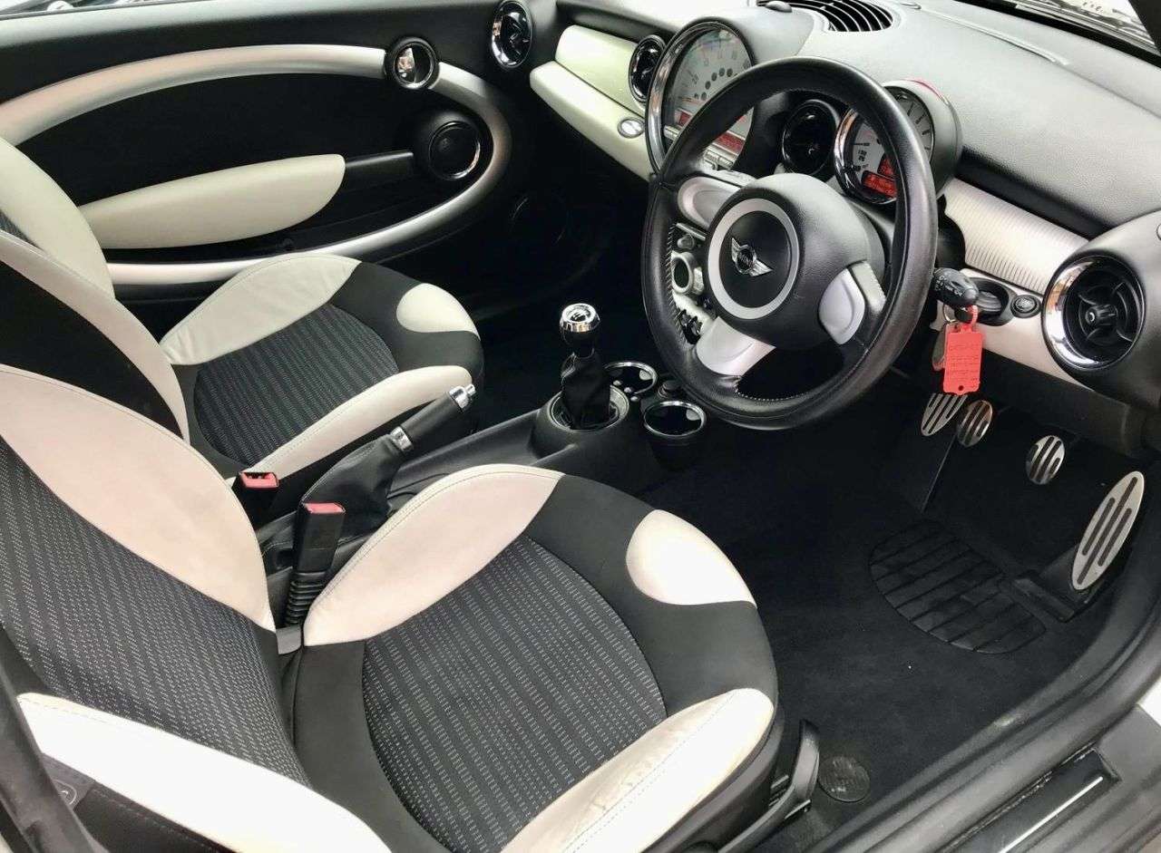 2009 MINI HATCH 2009 MINI HATCH