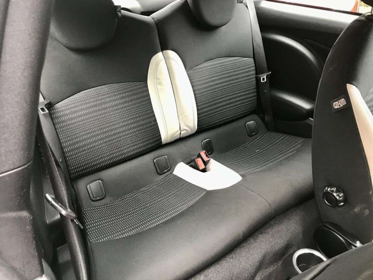 2009 MINI HATCH 2009 MINI HATCH