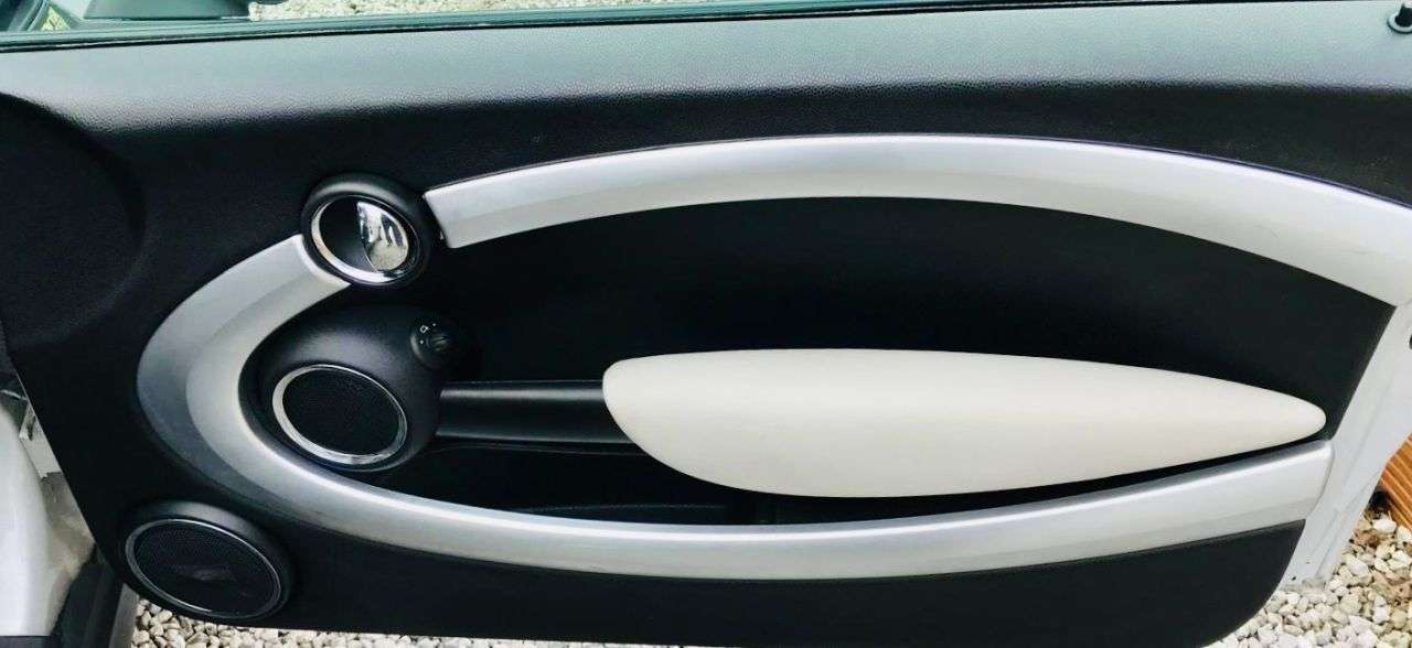 2009 MINI HATCH 2009 MINI HATCH