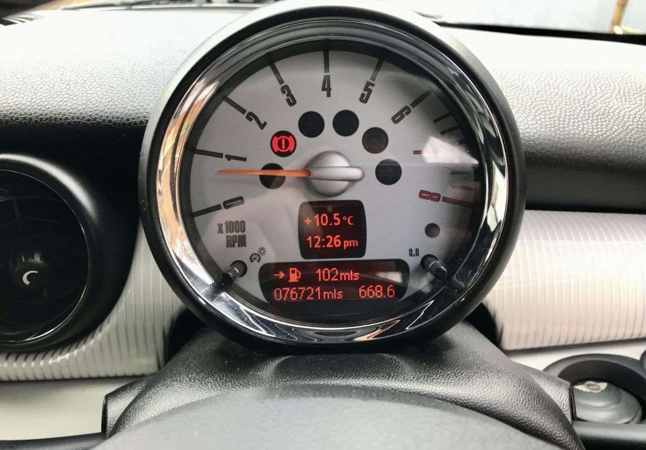 2009 MINI HATCH 2009 MINI HATCH