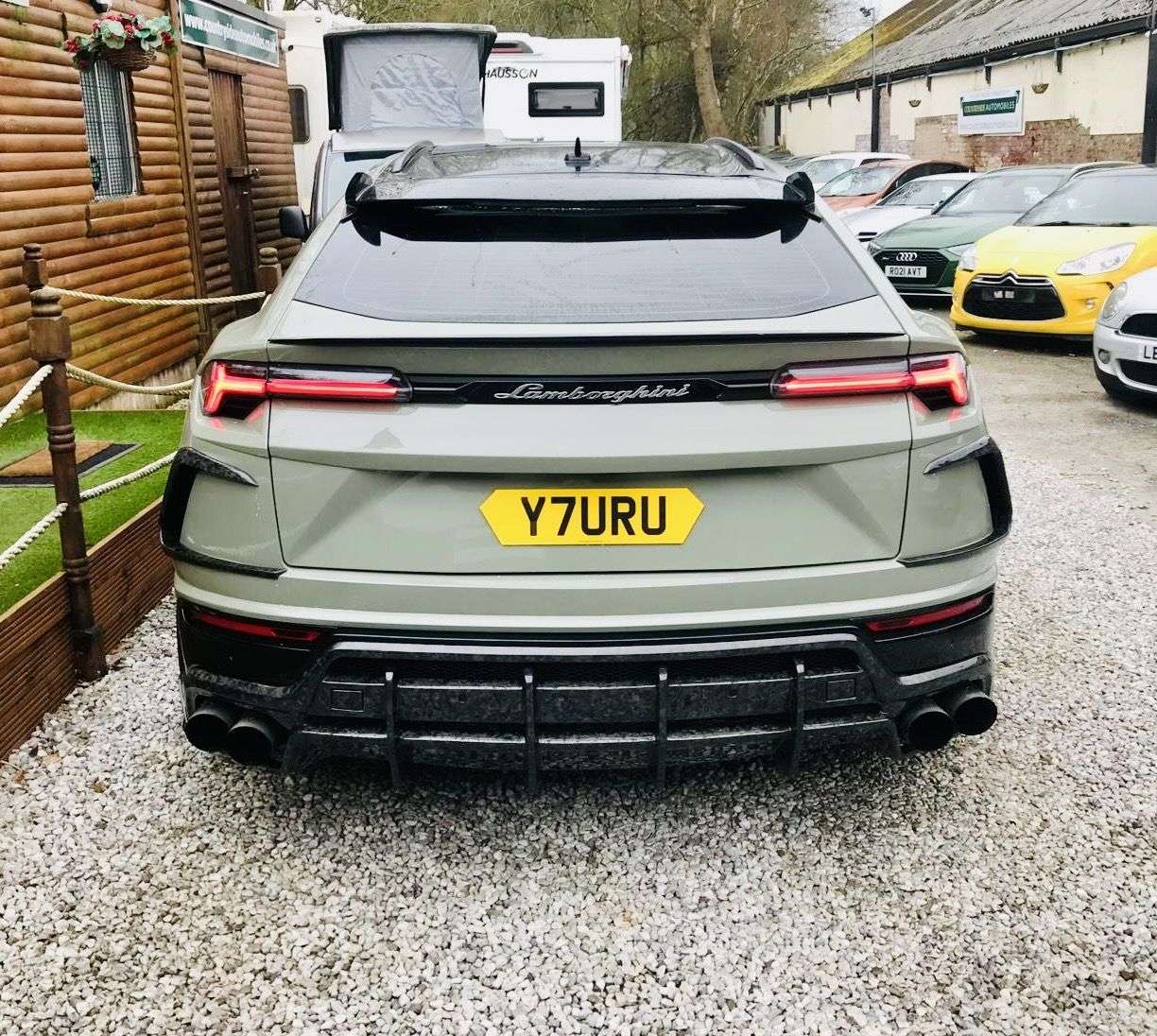 2020 LAMBORGHINI URUS 2020 LAMBORGHINI URUS