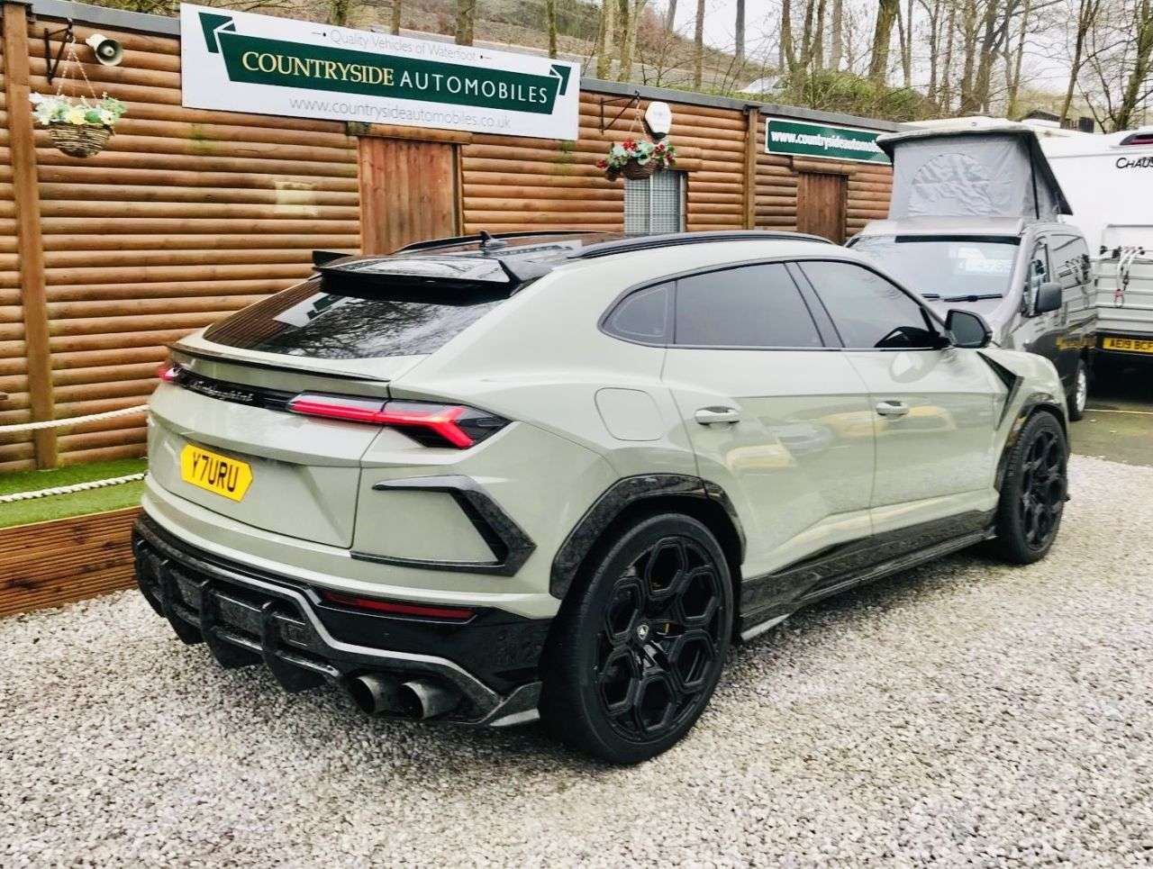 2020 LAMBORGHINI URUS 2020 LAMBORGHINI URUS