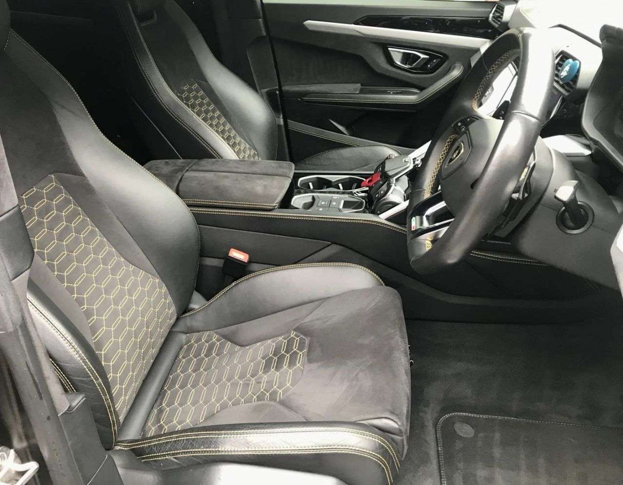 2020 LAMBORGHINI URUS 2020 LAMBORGHINI URUS